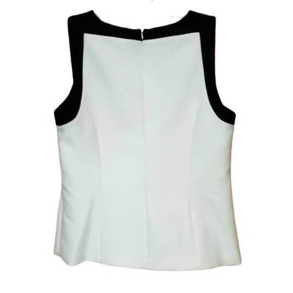 NWOT WD NY Ivory & Black Sleeveless Tailored Top - Picture 2 of 5